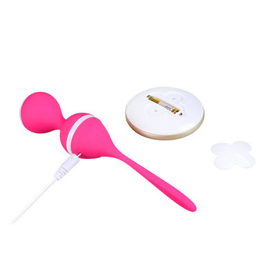 Vagin d'exercice de Kegel serrant des boules